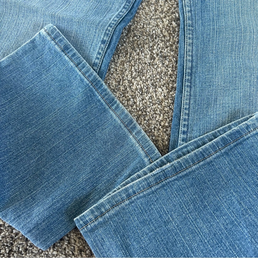 [Levi's] Low Rise Bootcut Jeans - Picture 4 of 9
